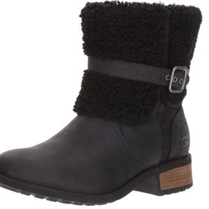 UGG leather zip up boots Blayne 11